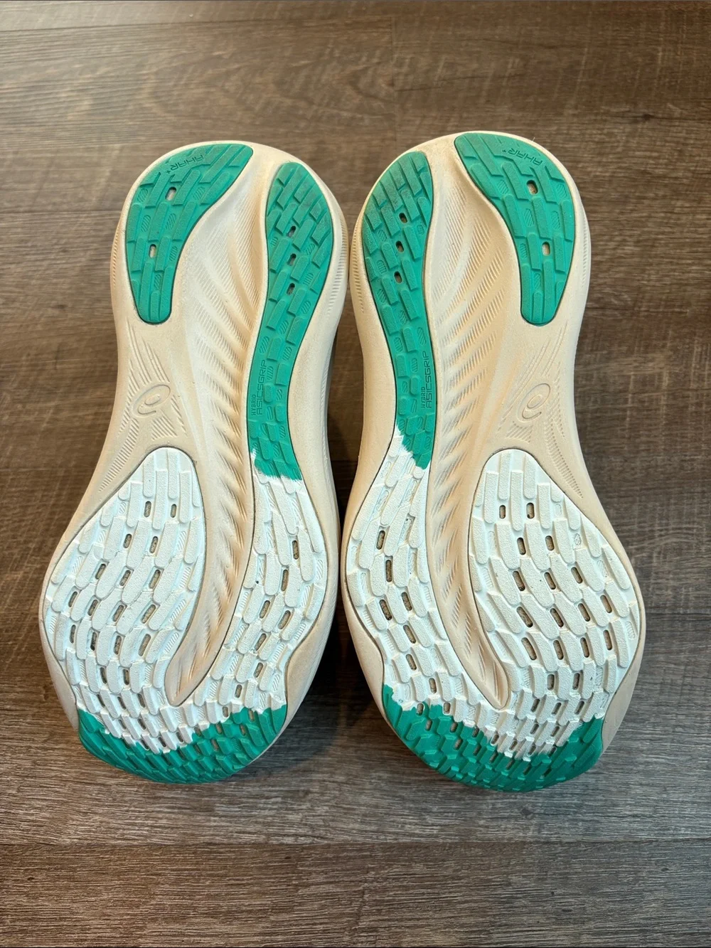 ASICS GEL-Nimbus 26 Running Shoes Women's 6.5 Blue Expanse / Aurora Green